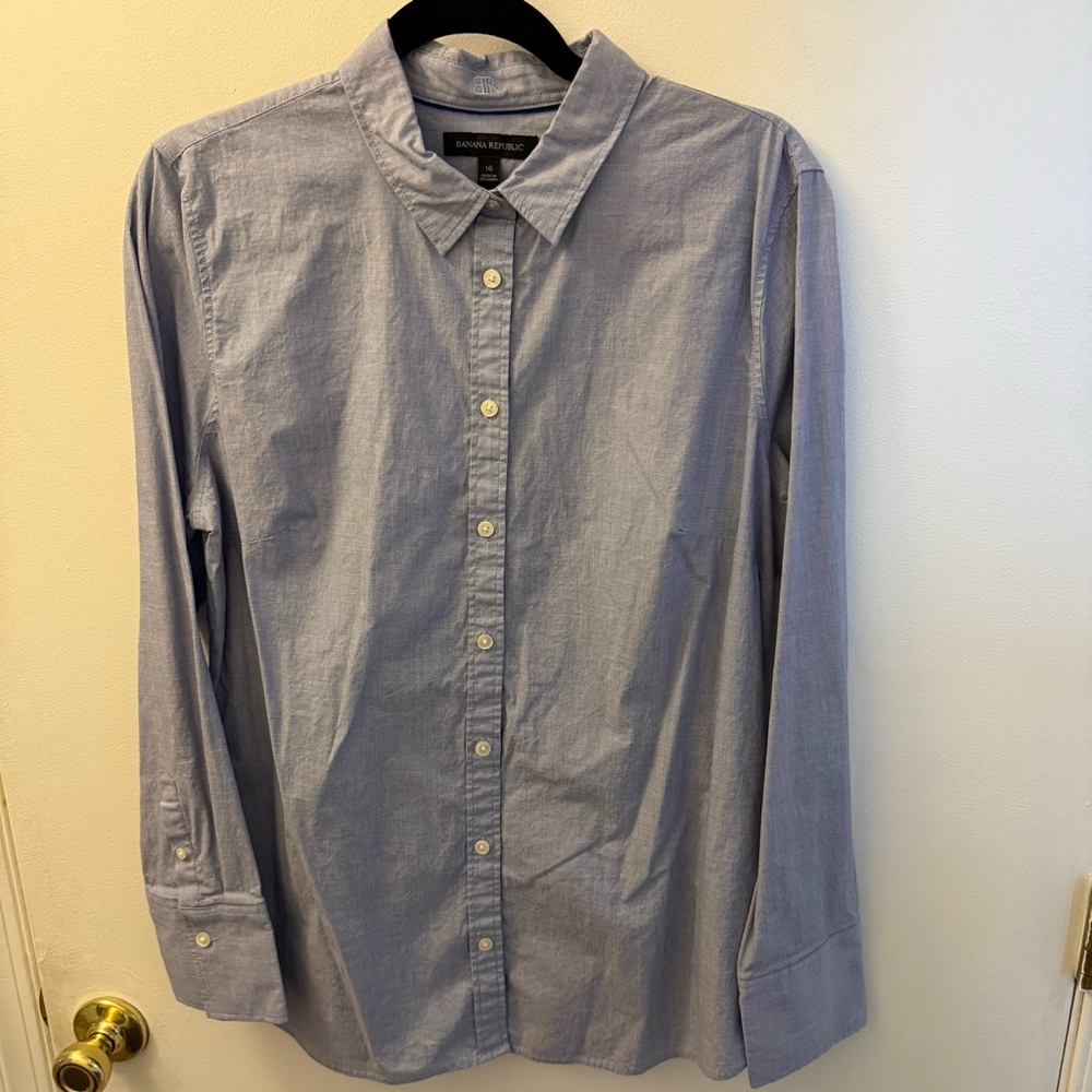 Banana Republic Women’s Light Blue Button Down Shirt 16 - Picture 2 of 7